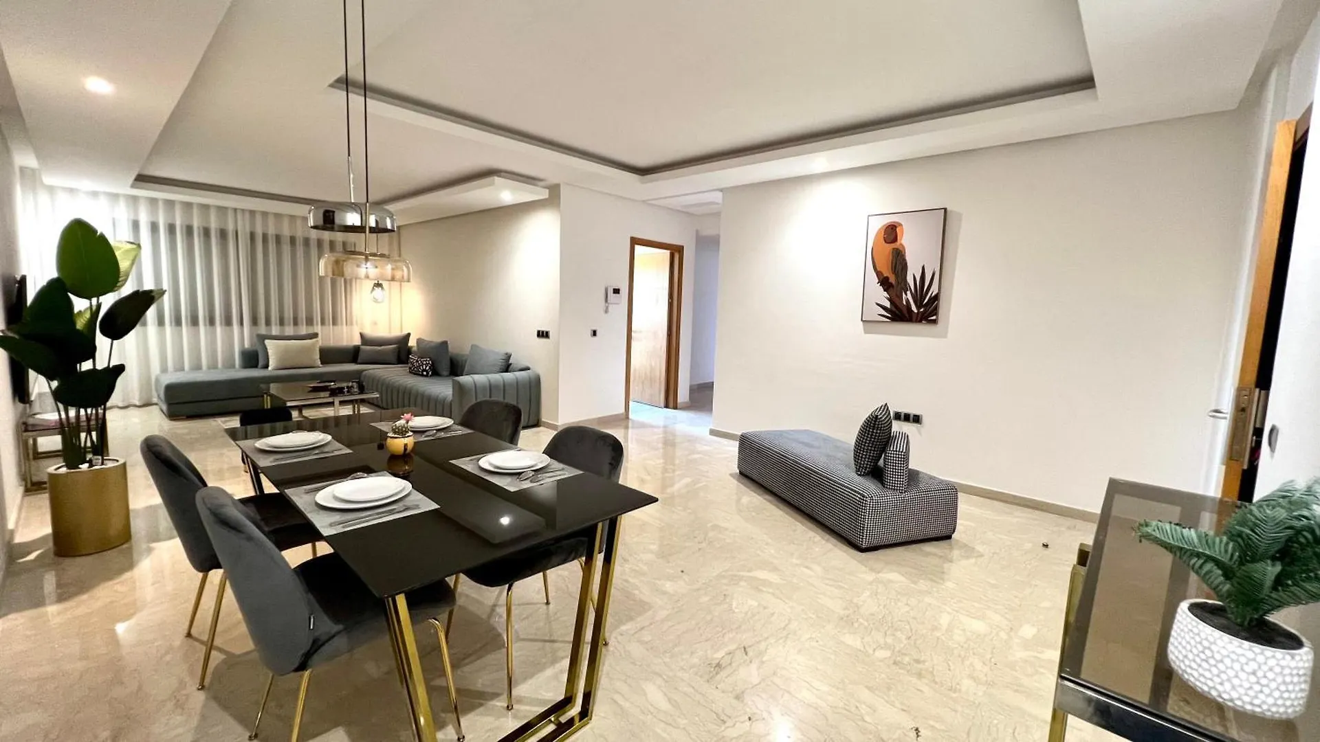 Family 3 Bedrooms- By Appartali Casablanca Marocko