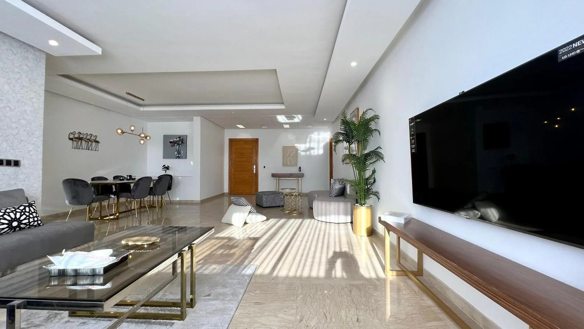 Family 3 Bedrooms- By Appartali Casablanca Marocko
