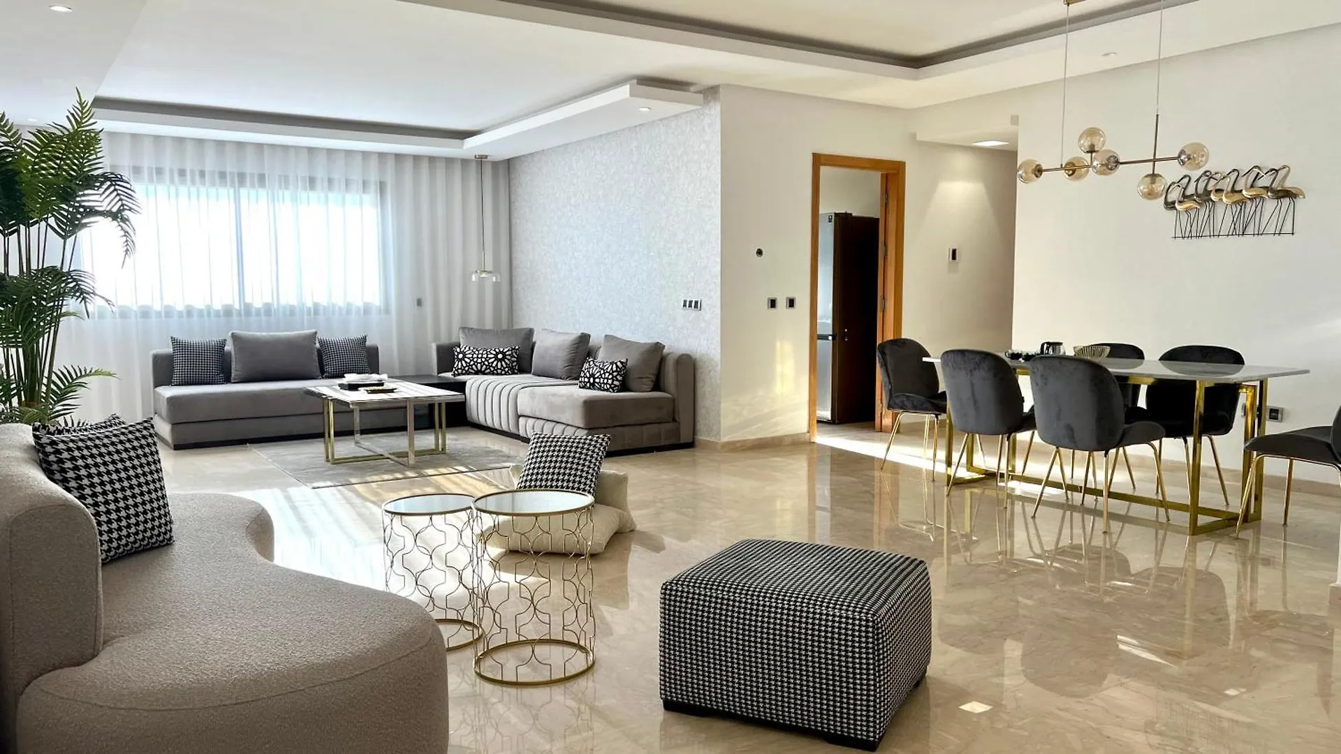 Family 3 Bedrooms- By Appartali Casablanca Marocko
