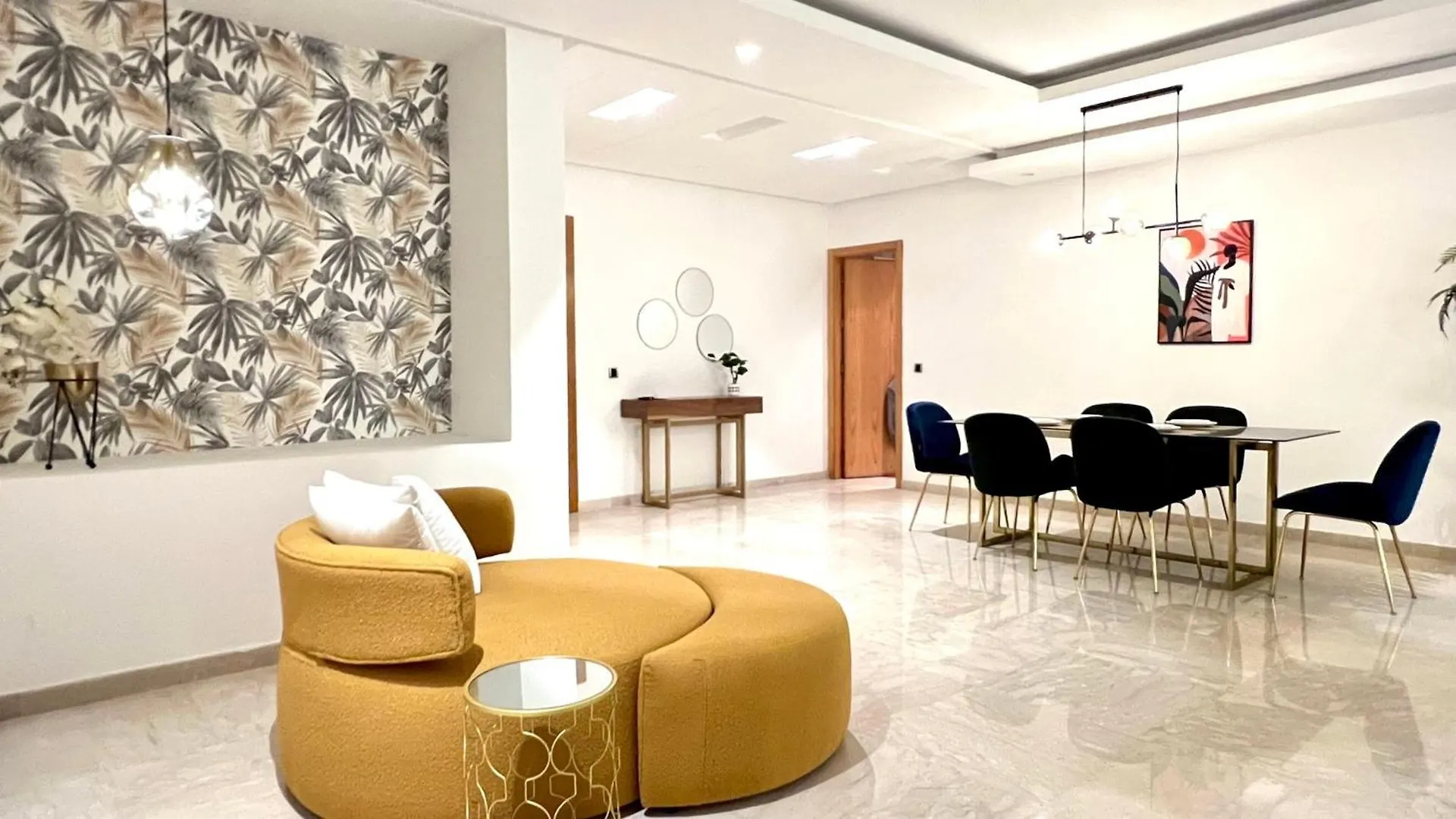 Family 3 Bedrooms- By Appartali Casablanca 0*,  Marocko